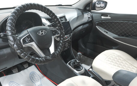 Hyundai Solaris II рестайлинг, 2011 год, 739 000 рублей, 7 фотография