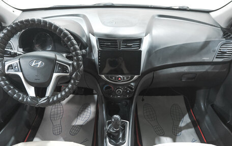Hyundai Solaris II рестайлинг, 2011 год, 739 000 рублей, 10 фотография