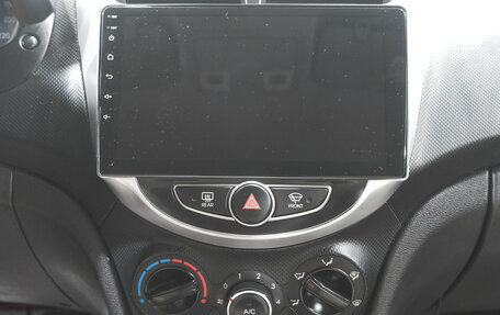 Hyundai Solaris II рестайлинг, 2011 год, 739 000 рублей, 15 фотография
