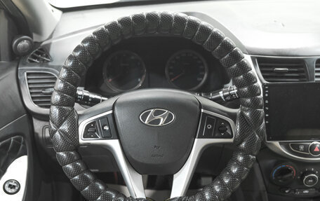 Hyundai Solaris II рестайлинг, 2011 год, 739 000 рублей, 13 фотография