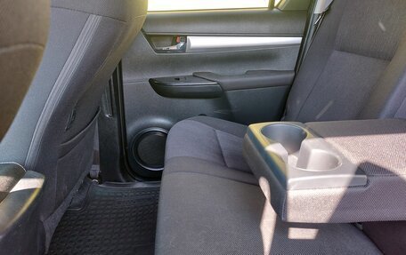 Toyota Hilux VIII, 2021 год, 3 200 000 рублей, 9 фотография