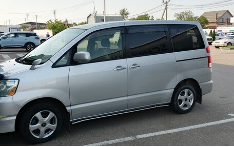 Toyota Noah III, 2007 год, 1 200 000 рублей, 4 фотография