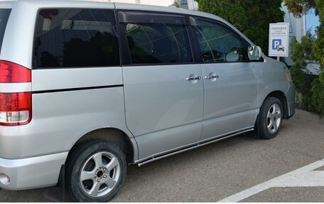 Toyota Noah III, 2007 год, 1 200 000 рублей, 3 фотография
