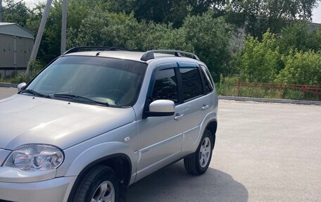 Chevrolet Niva I рестайлинг, 2012 год, 595 000 рублей, 3 фотография