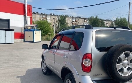 Chevrolet Niva I рестайлинг, 2012 год, 595 000 рублей, 5 фотография