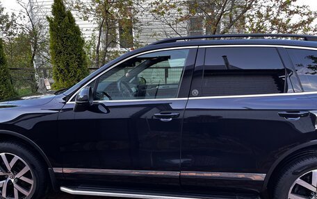 Volkswagen Touareg III, 2017 год, 3 560 000 рублей, 2 фотография