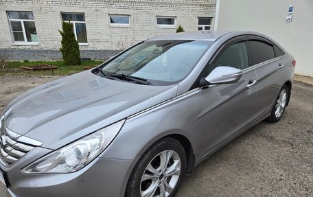 Hyundai Sonata VI, 2010 год, 900 000 рублей, 2 фотография