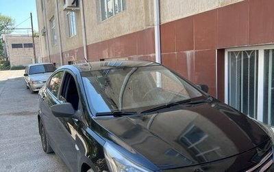 Hyundai Solaris II рестайлинг, 2015 год, 850 000 рублей, 1 фотография