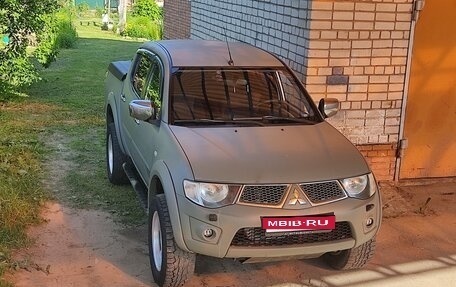 Mitsubishi L200 IV рестайлинг, 2011 год, 1 000 000 рублей, 1 фотография