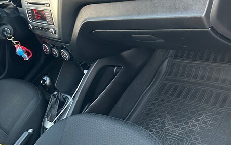 KIA Rio III рестайлинг, 2015 год, 970 000 рублей, 10 фотография