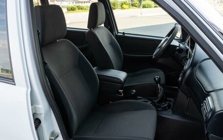Chevrolet Niva I рестайлинг, 2018 год, 619 000 рублей, 8 фотография