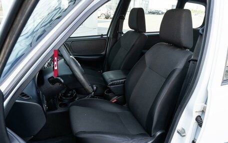 Chevrolet Niva I рестайлинг, 2018 год, 619 000 рублей, 10 фотография
