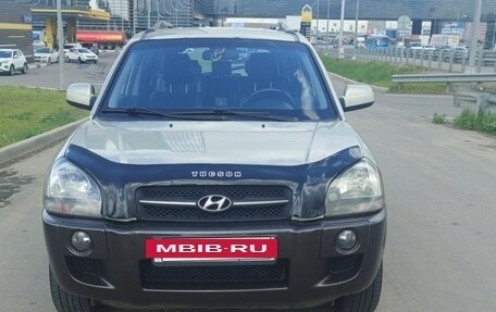 Hyundai Tucson III, 2006 год, 999 000 рублей, 2 фотография