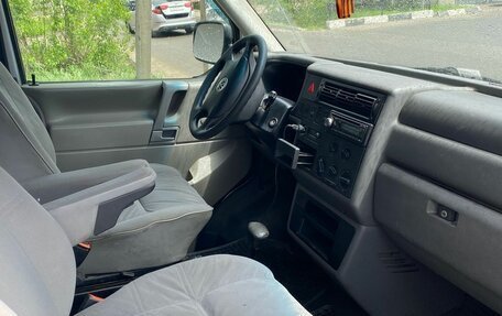 Volkswagen Transporter T4, 2001 год, 1 000 000 рублей, 9 фотография