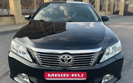 Toyota Camry, 2013 год, 1 700 000 рублей, 2 фотография