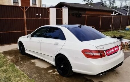 Mercedes-Benz E-Класс, 2011 год, 1 550 000 рублей, 4 фотография