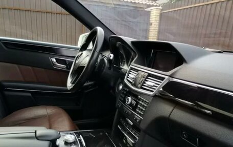 Mercedes-Benz E-Класс, 2011 год, 1 550 000 рублей, 15 фотография