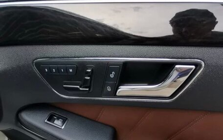 Mercedes-Benz E-Класс, 2011 год, 1 550 000 рублей, 25 фотография