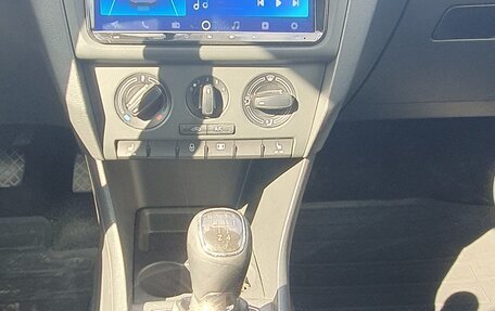 Skoda Rapid I, 2014 год, 1 000 000 рублей, 18 фотография