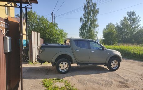 Mitsubishi L200 IV рестайлинг, 2011 год, 1 000 000 рублей, 3 фотография