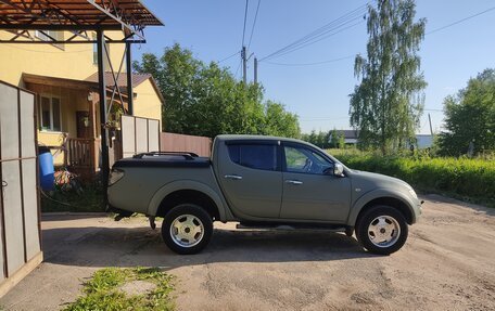 Mitsubishi L200 IV рестайлинг, 2011 год, 1 000 000 рублей, 2 фотография
