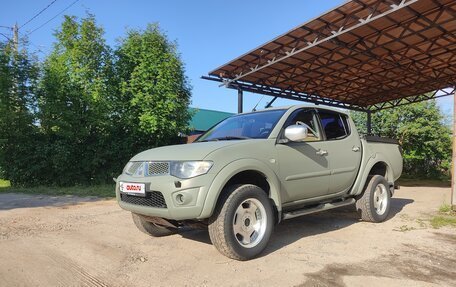 Mitsubishi L200 IV рестайлинг, 2011 год, 1 000 000 рублей, 5 фотография