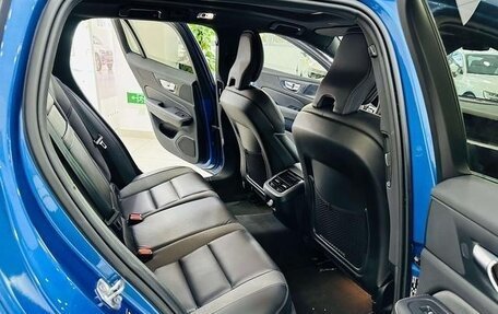 Volvo V60 II, 2021 год, 3 150 000 рублей, 4 фотография