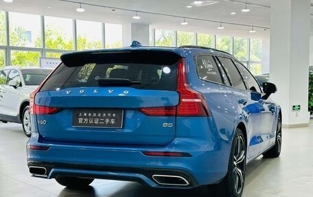Volvo V60 II, 2021 год, 3 150 000 рублей, 5 фотография
