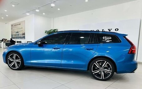 Volvo V60 II, 2021 год, 3 150 000 рублей, 7 фотография
