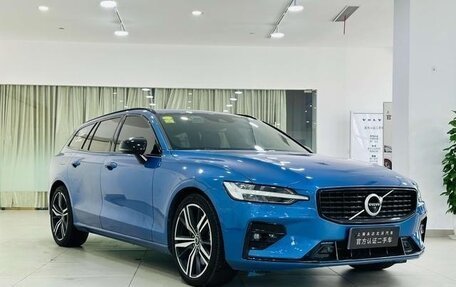 Volvo V60 II, 2021 год, 3 150 000 рублей, 10 фотография