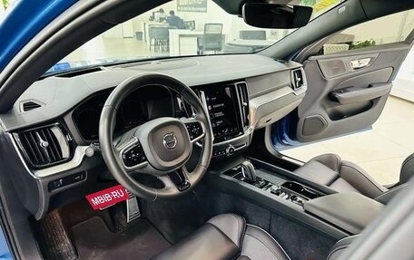 Volvo V60 II, 2021 год, 3 150 000 рублей, 9 фотография
