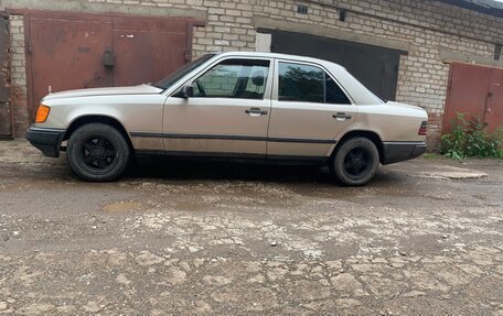 Mercedes-Benz W124, 1988 год, 270 000 рублей, 2 фотография