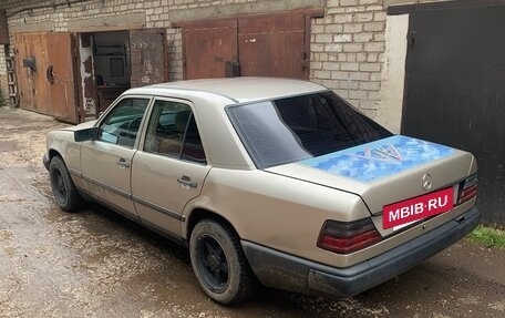 Mercedes-Benz W124, 1988 год, 270 000 рублей, 3 фотография