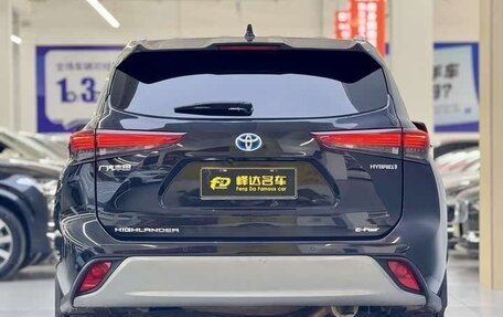 Toyota Highlander, 2022 год, 3 650 000 рублей, 3 фотография