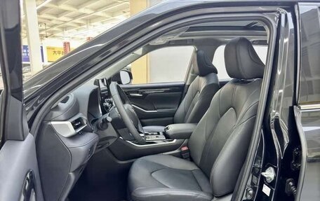 Toyota Highlander, 2022 год, 3 650 000 рублей, 5 фотография