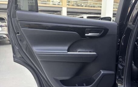 Toyota Highlander, 2022 год, 3 650 000 рублей, 11 фотография
