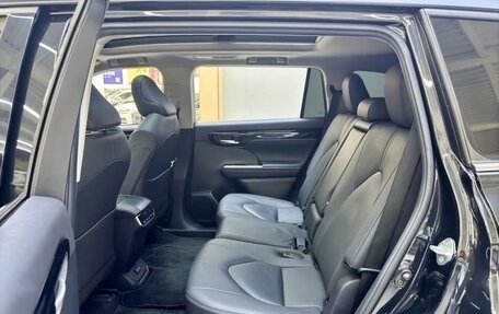 Toyota Highlander, 2022 год, 3 650 000 рублей, 14 фотография