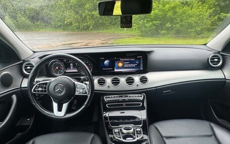 Mercedes-Benz E-Класс, 2018 год, 2 200 000 рублей, 20 фотография