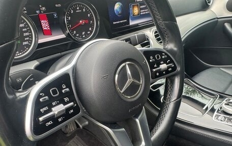 Mercedes-Benz E-Класс, 2018 год, 2 200 000 рублей, 19 фотография