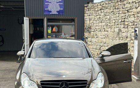 Mercedes-Benz CLS, 2005 год, 1 100 000 рублей, 2 фотография