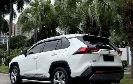 Toyota RAV4, 2022 год, 2 132 600 рублей, 4 фотография