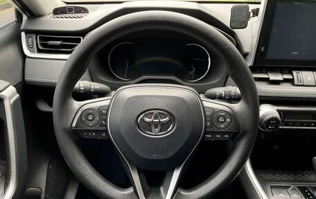 Toyota RAV4, 2022 год, 2 132 600 рублей, 13 фотография