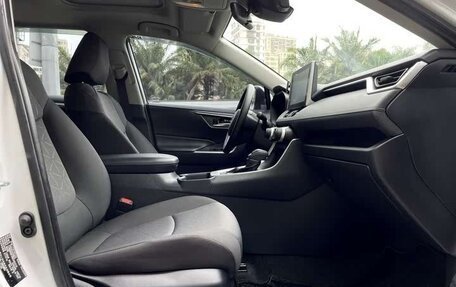 Toyota RAV4, 2022 год, 2 132 600 рублей, 19 фотография