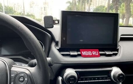 Toyota RAV4, 2022 год, 2 132 600 рублей, 15 фотография