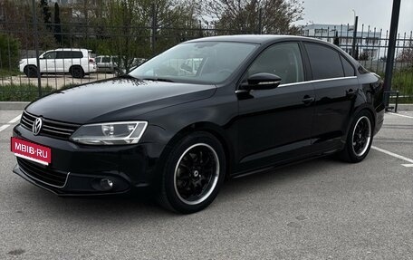 Volkswagen Jetta VI, 2011 год, 1 255 900 рублей, 1 фотография