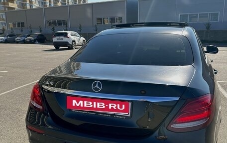Mercedes-Benz E-Класс, 2016 год, 2 950 000 рублей, 2 фотография