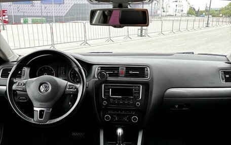 Volkswagen Jetta VI, 2011 год, 1 255 900 рублей, 7 фотография