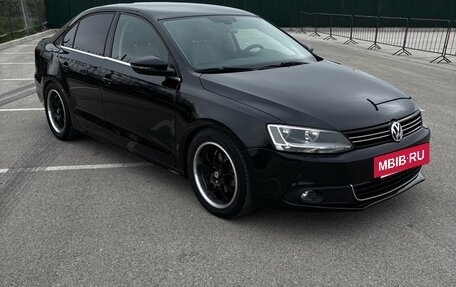 Volkswagen Jetta VI, 2011 год, 1 255 900 рублей, 16 фотография