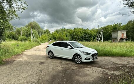 Hyundai Solaris II рестайлинг, 2018 год, 850 000 рублей, 4 фотография