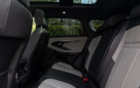 Land Rover Range Rover Evoque II, 2019 год, 3 900 000 рублей, 30 фотография